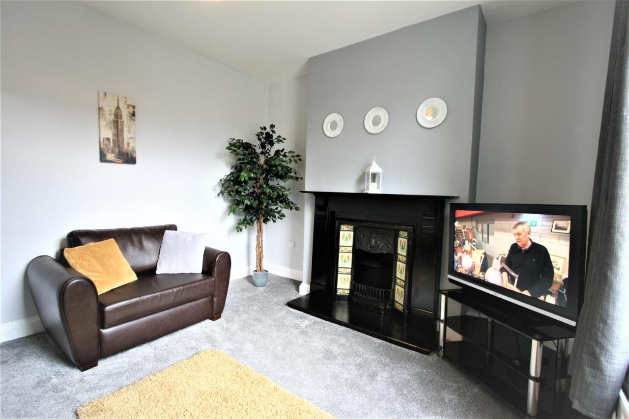 Nelson By The Docks Serviced Apartments By Roomsbooked Gloucester Bagian luar foto